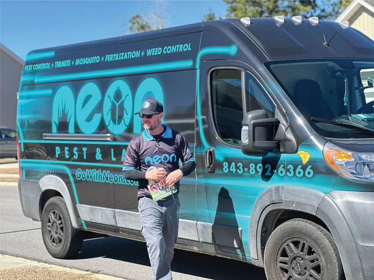 Neon Pest & Lawn LLC